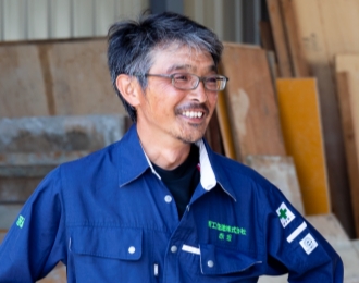 02 作業員 型枠大工 赤坂 賢一 2009年入社 WORKER-CARPENTER STAFF